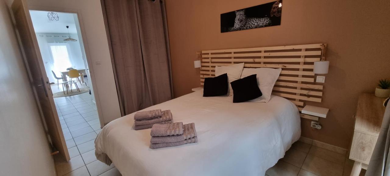 Agreable Appartement Avec 2 Places De Parking Dans Le Garage Безие Екстериор снимка