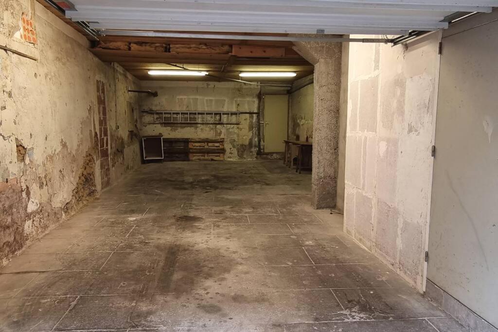 Agreable Appartement Avec 2 Places De Parking Dans Le Garage Безие Екстериор снимка